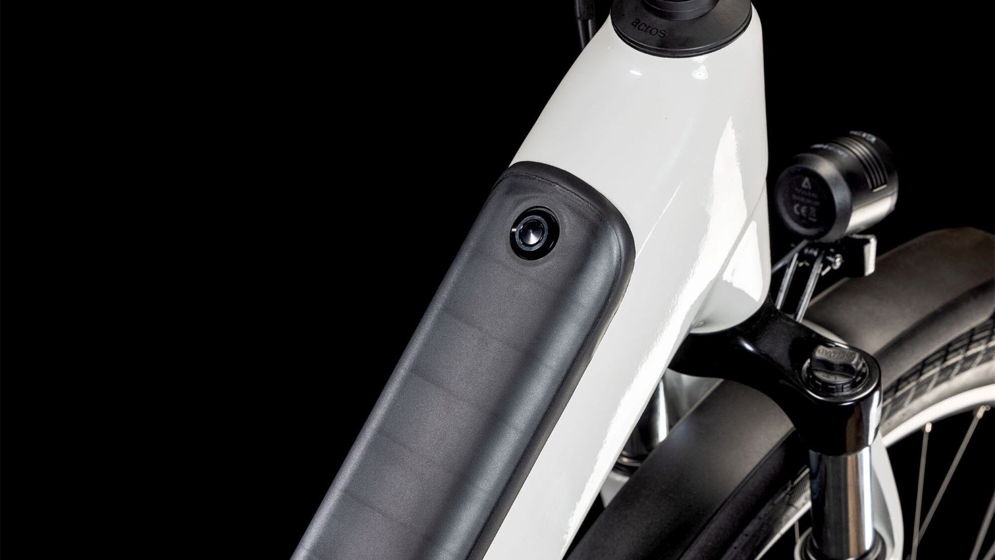 TOURING HYBRID ONE 625 - Image 2